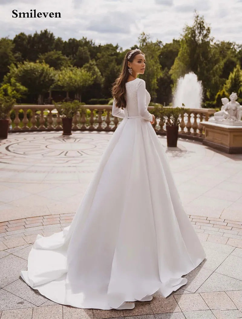 Elegant Satin Wedding Dresses Long Sleeve Lace Bride Gown Muslim Wedding Gown Covered Back 2024