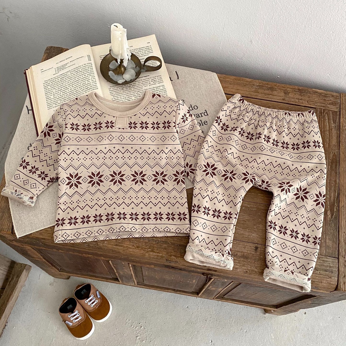 مجموعة اروين   ARWEN & AJH GROUP Boys And Girls Christmas Snowflake Print Home Clothes 2-Piece Suit