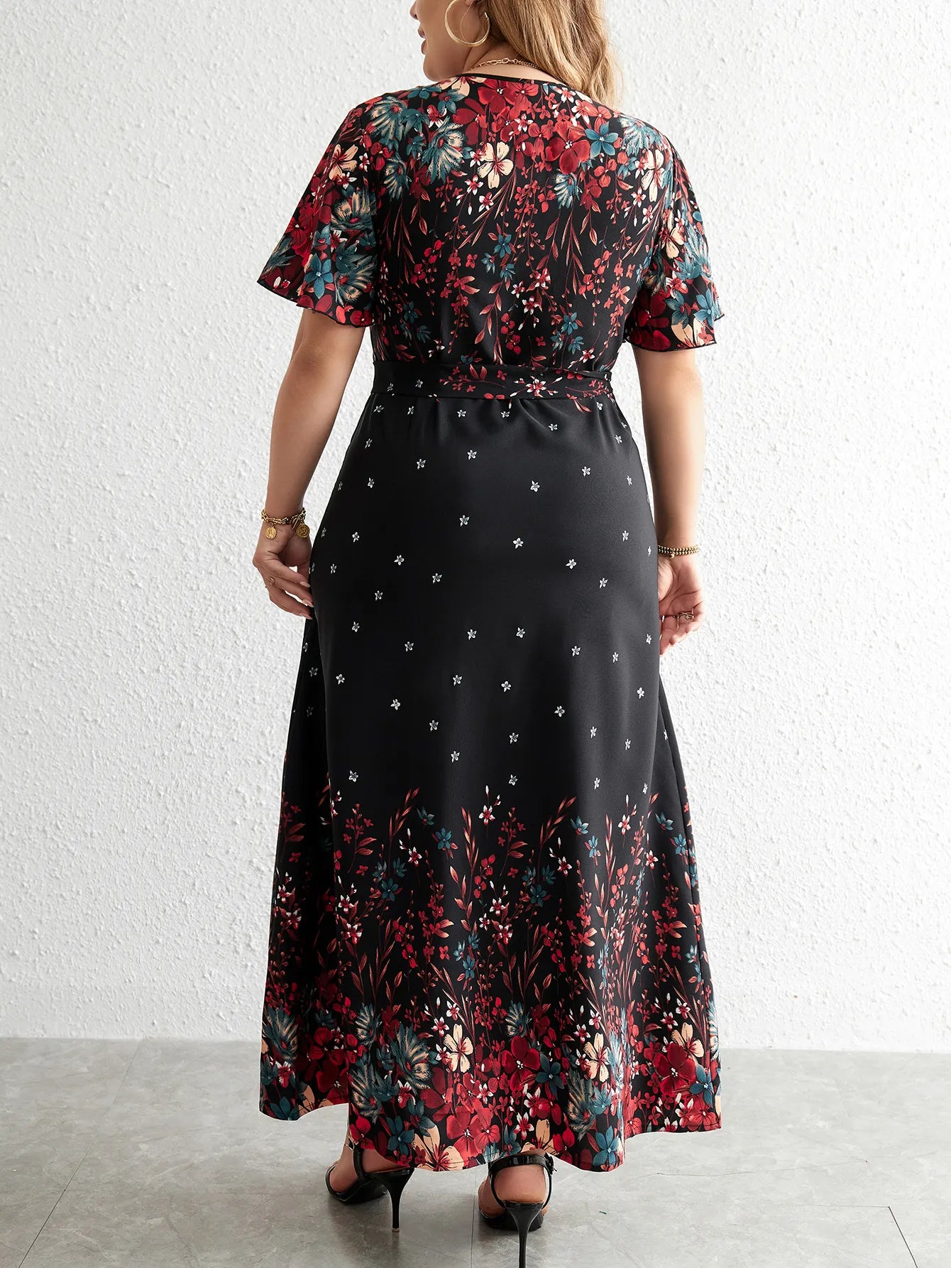 Plus Size Casual Dress Woman 2024Summer V Neck Short Sleeve Floral Print Long Dress Black Curvy Size Women Clothing