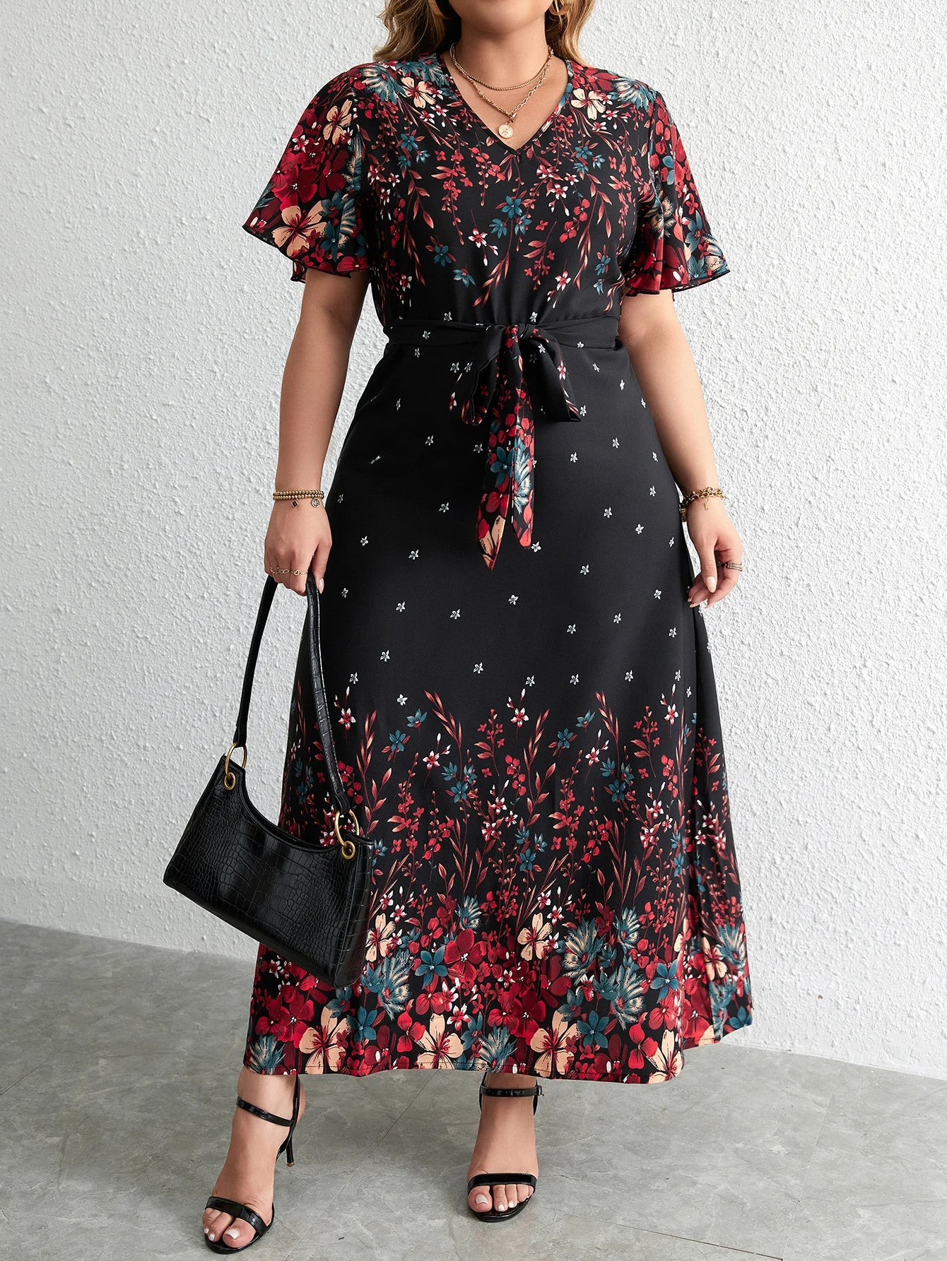 Plus Size Casual Dress Woman 2024Summer V Neck Short Sleeve Floral Print Long Dress Black Curvy Size Women Clothing