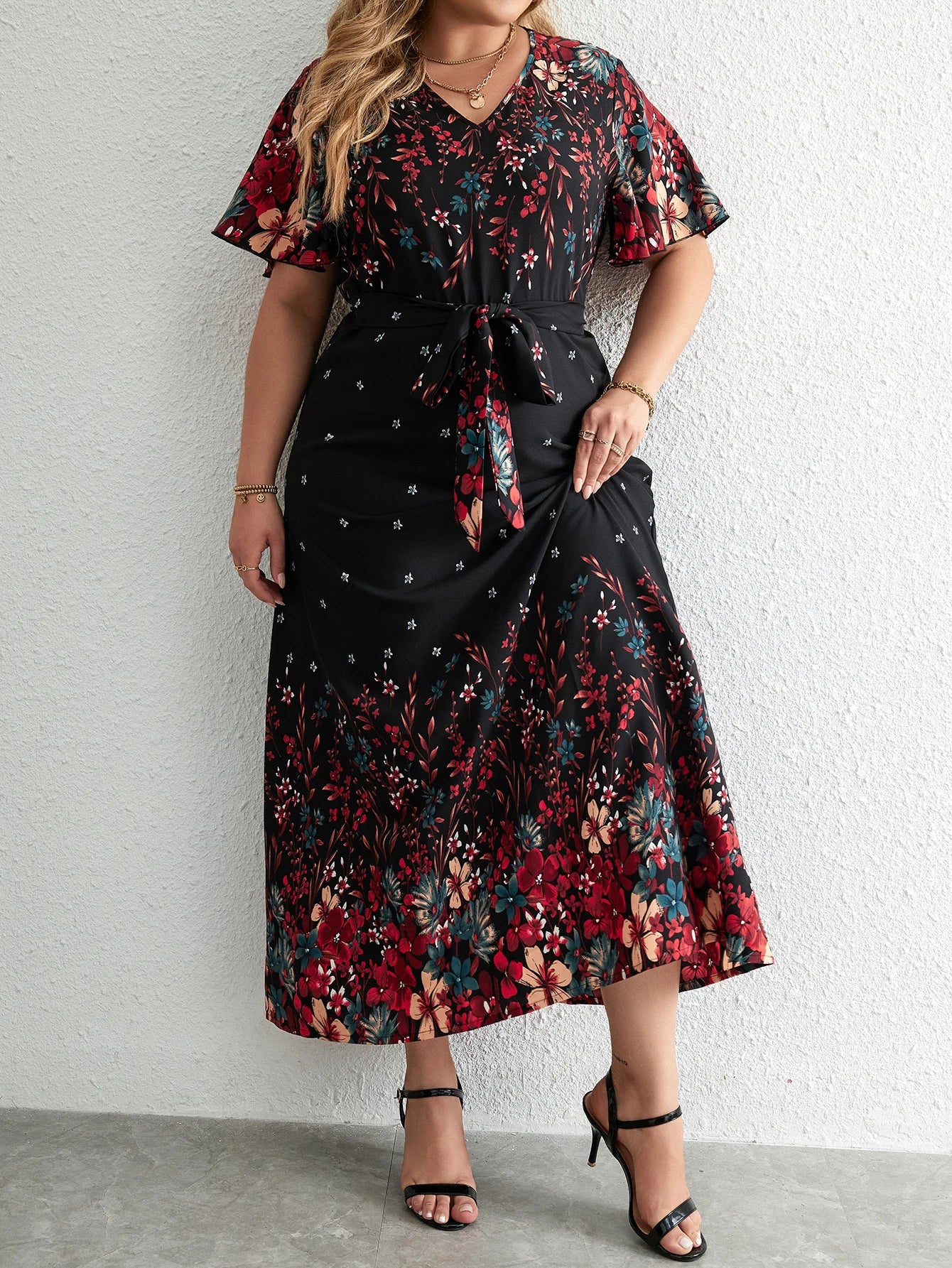 Plus Size Casual Dress Woman 2024Summer V Neck Short Sleeve Floral Print Long Dress Black Curvy Size Women Clothing