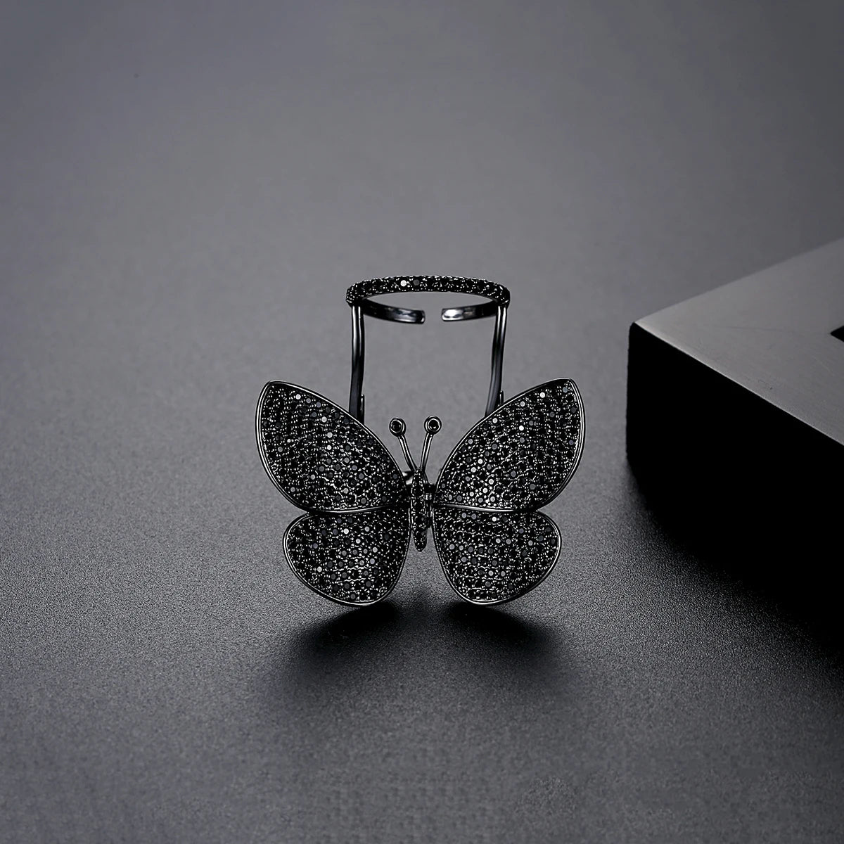 ARWEN & AJH GROUP  Dancing Butterfly Rings for Women Luxury Cubic Zirconia Wedding Engagement Ring for Bridal Korean Fashion Charm Jewelry