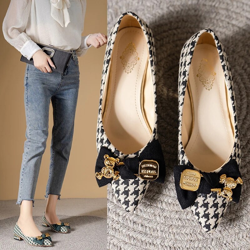 New Rivet Pointed Toe Shallow Women Shoe Spring/Autumn Loafers PU   Basic Flats Casual