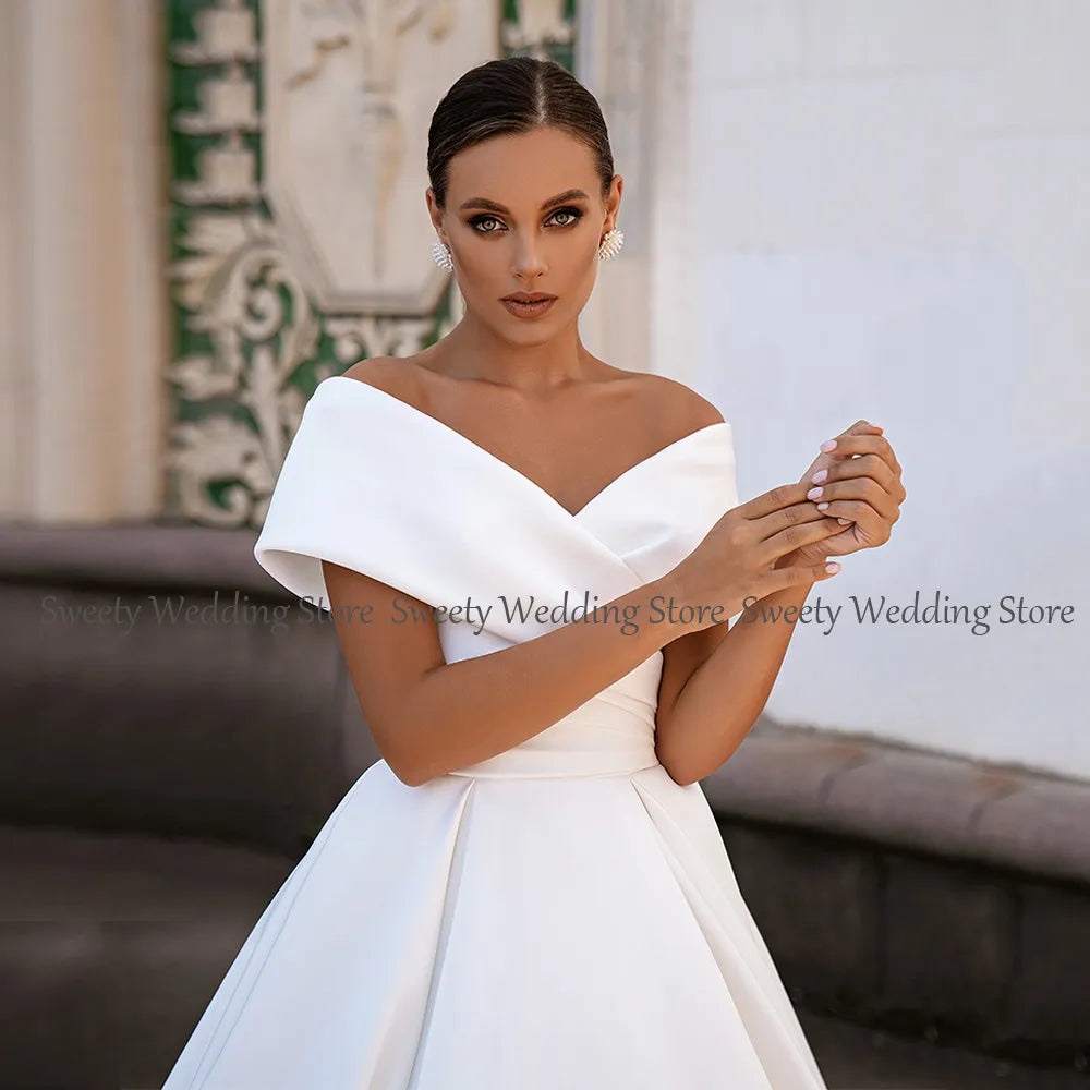 Gorgeous Ball Gown Wedding Dresses Off The Shoulder V Neck Simple Satin Wedding Gown Sweep Train Corset Bridal Dress