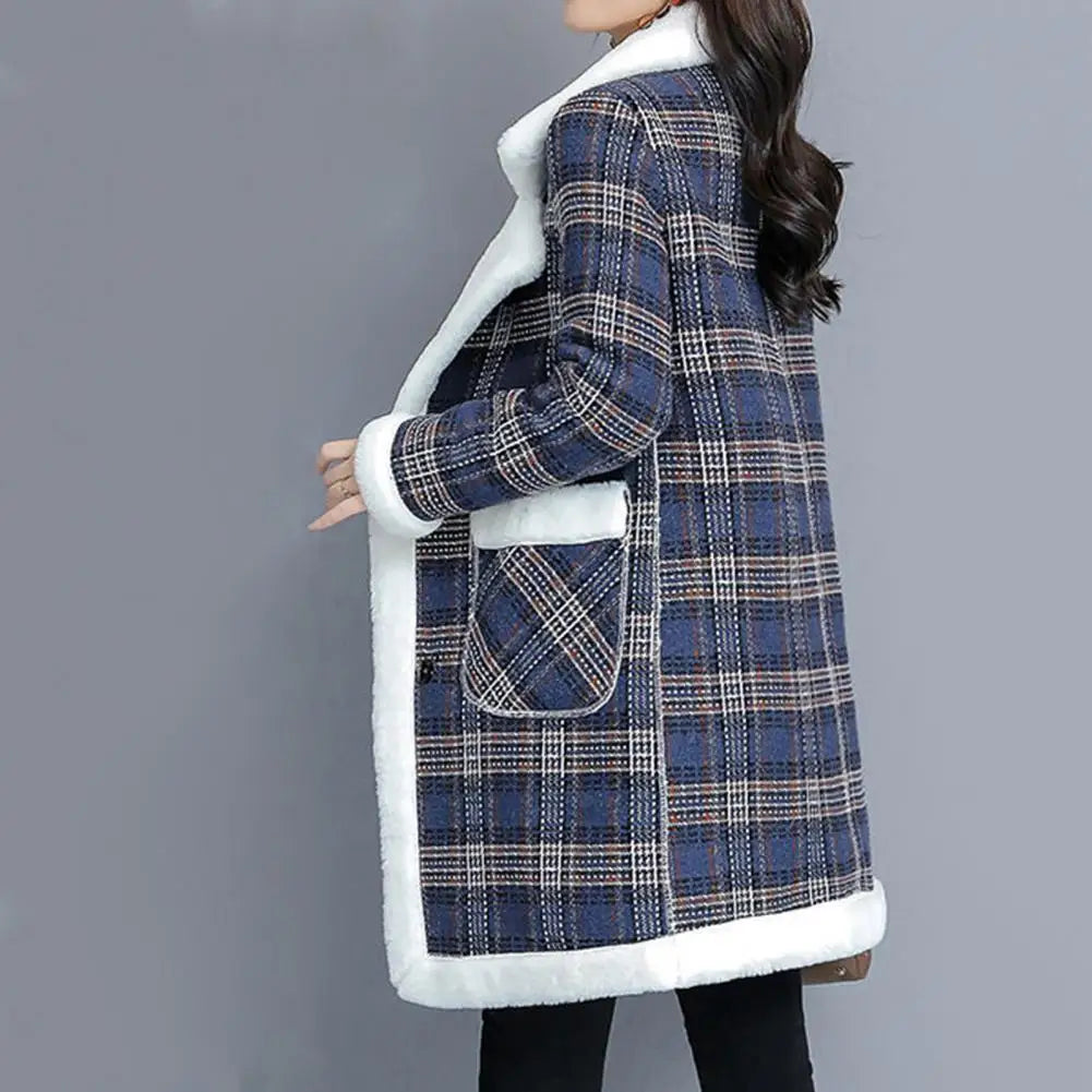 Women Outwear Single Breasted Autumn Winter Windproof Lapel Plush Lining Trench Coat   Women Windbreaker  for Trip