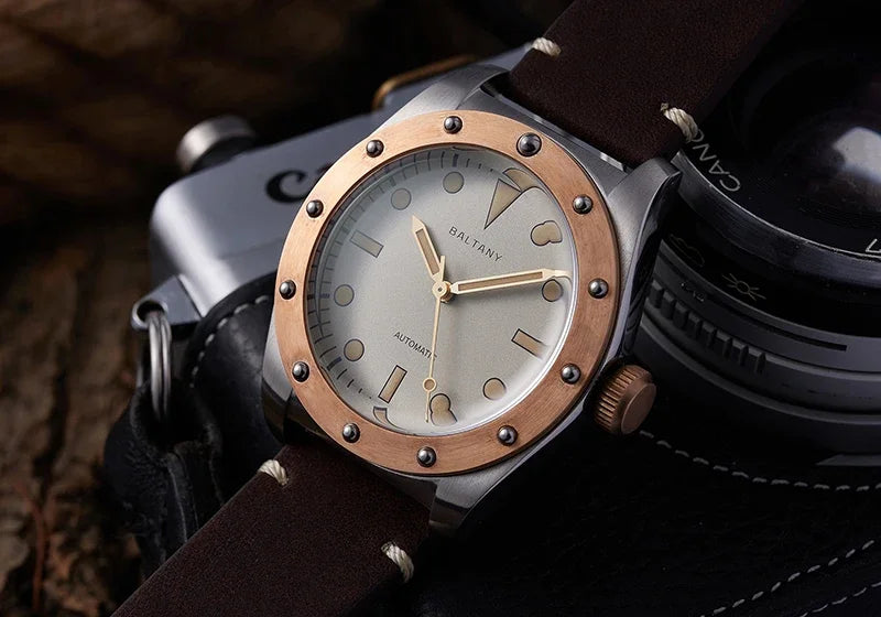 Baltany Design Unique Retro Wrist Watch Super Luminous Stainless Steel Case White Dail Wach Luxary Bronze Watches Mens 2022