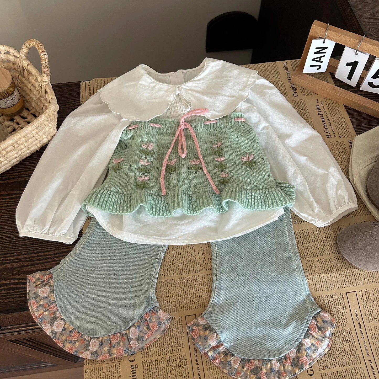 Children's Clothing 2024 New Spring Girls Set Children's Crochet Knitted Sweater Shirt Jeans Three Piece Set Baby Girl Clothes