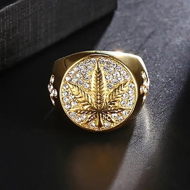 Business Men's Gold Colors Carved Golden Maple Leaf Rings for Men Punk Inlaid with White Zircon Wedding Party Jewelry