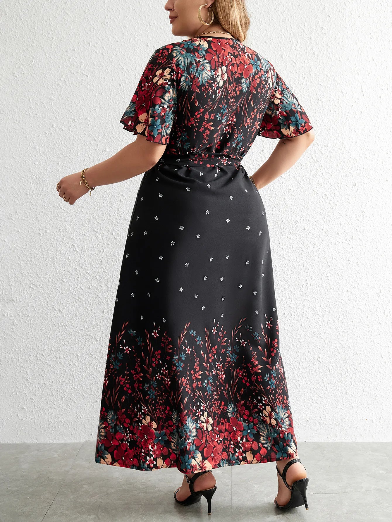 Plus Size Casual Dress Woman 2024Summer V Neck Short Sleeve Floral Print Long Dress Black Curvy Size Women Clothing