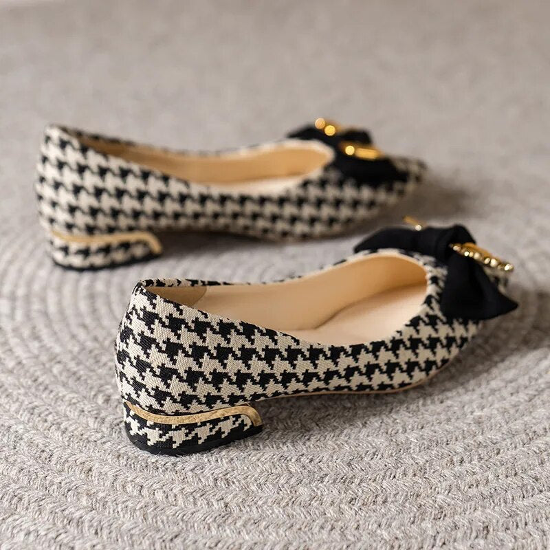 New Rivet Pointed Toe Shallow Women Shoe Spring/Autumn Loafers PU   Basic Flats Casual