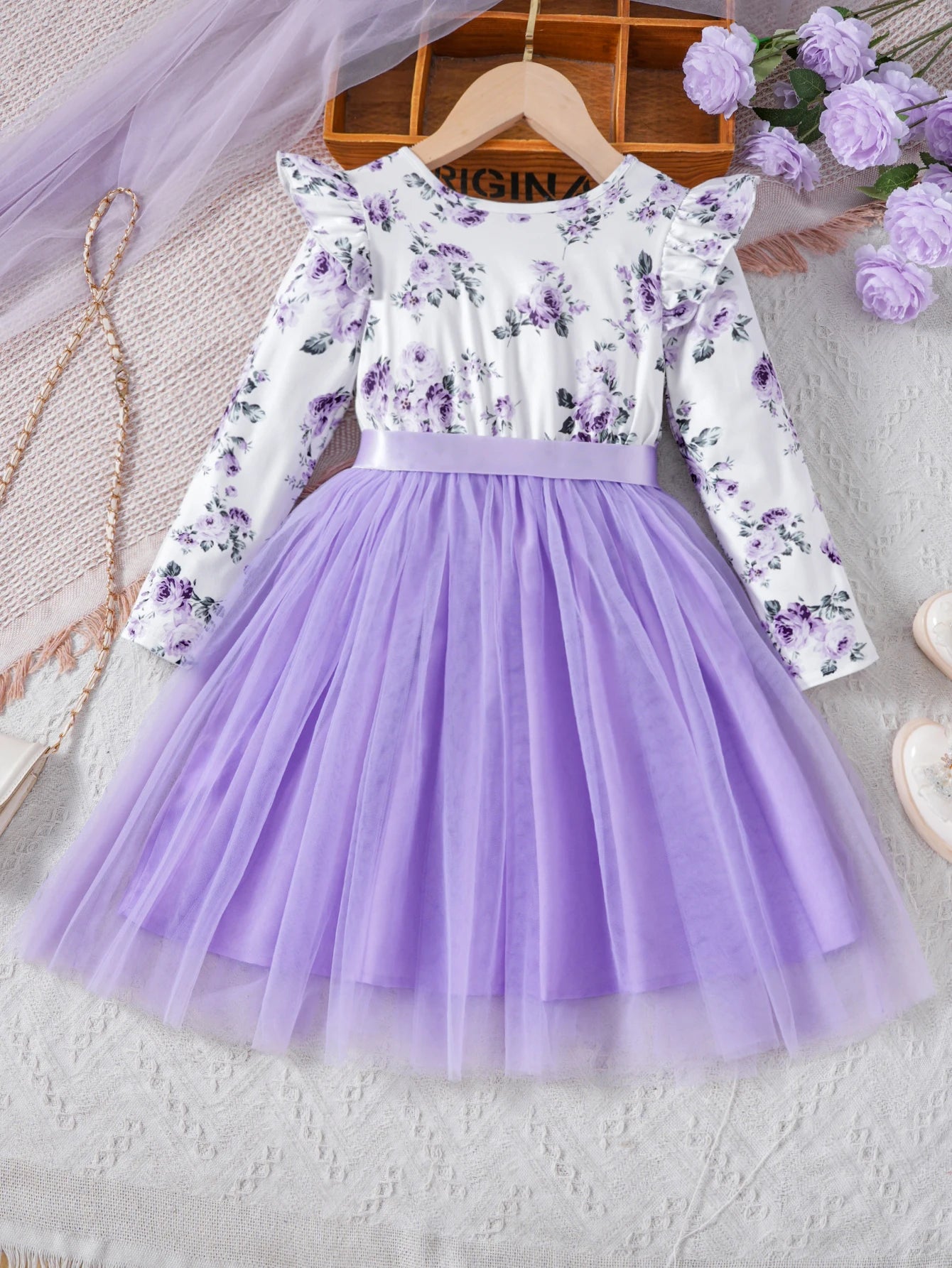 Girl's Spring/Summer New Product Sweet, Elegant, Cute Fragmented Flower Long Sleeved Mesh Family Gathering Dress