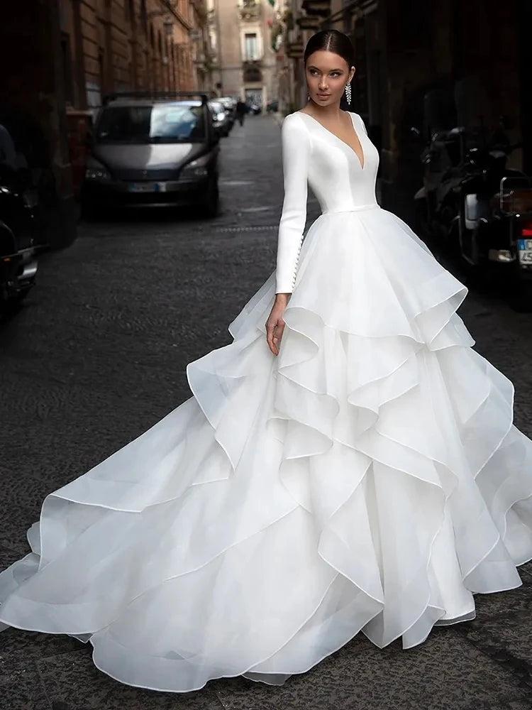 ARWEN &AJH GROUP مجموعة اروين  فستان العروسه 2024 Gorgeous Wedding Dresses 2024 V-Neck Backless Modern Bridal Robes Long Sleeves Tiered Pleat Gowns Luxury Vestidos De Novia